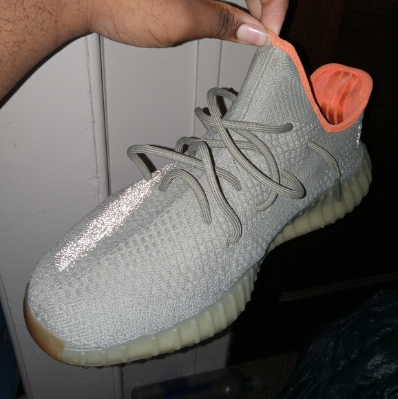 Yeezy Desert Sage - Picture 2 of 3